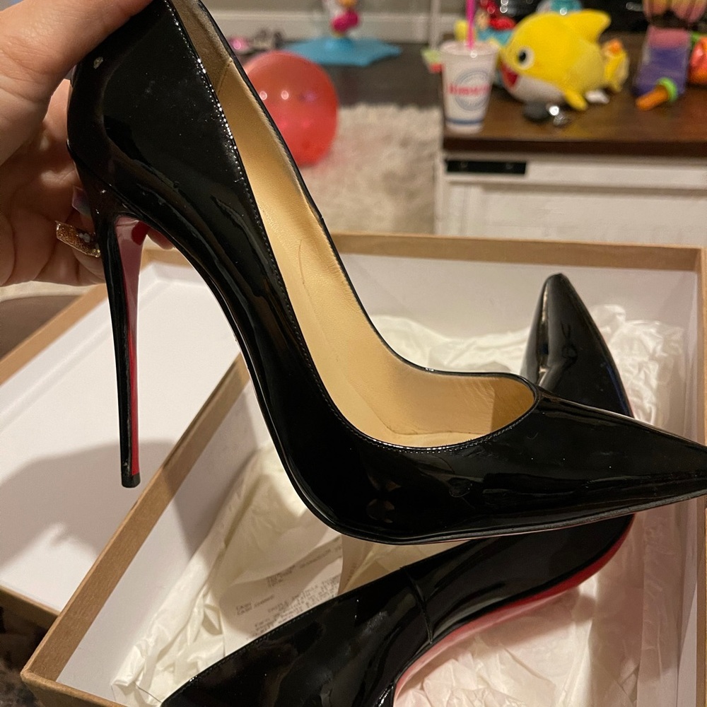 “red bottoms” size 40